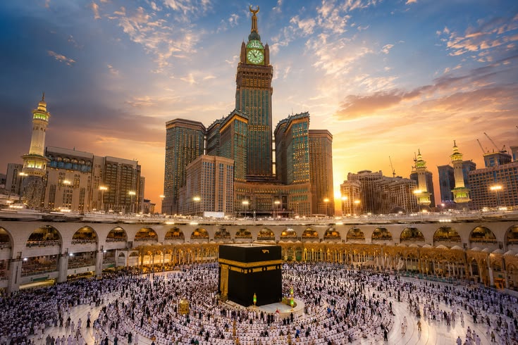 Masjid al-Haram and the Kaaba in Makkah at sunset